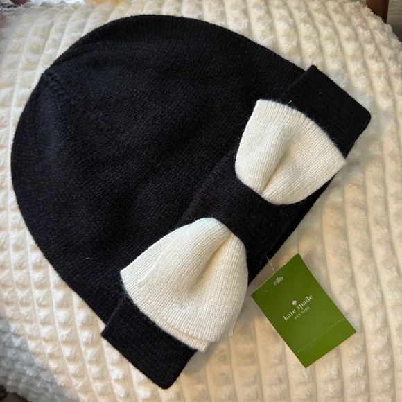 Kate Spade Black w/ Bow Beanie - Picture 4 of 6